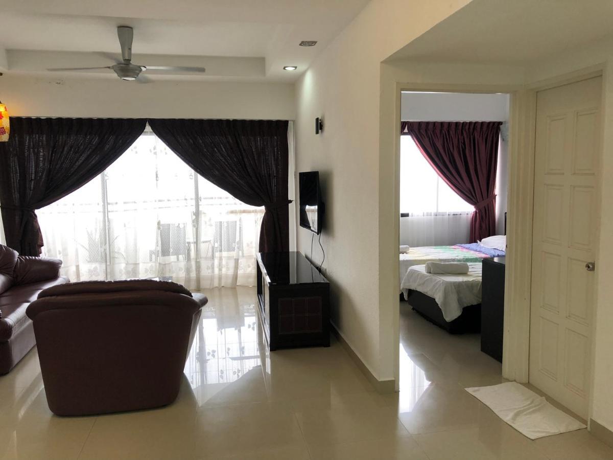 Beach Resort Home Stay Sri Sayang 05 Apartment Batu Ferringhi 2Bedroom Exteriör bild