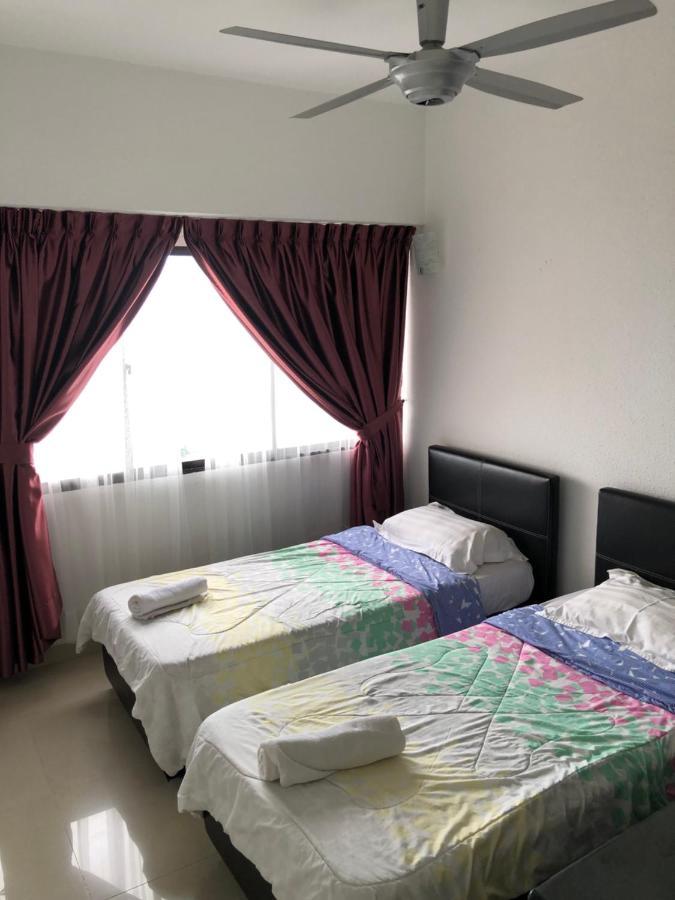 Beach Resort Home Stay Sri Sayang 05 Apartment Batu Ferringhi 2Bedroom Exteriör bild