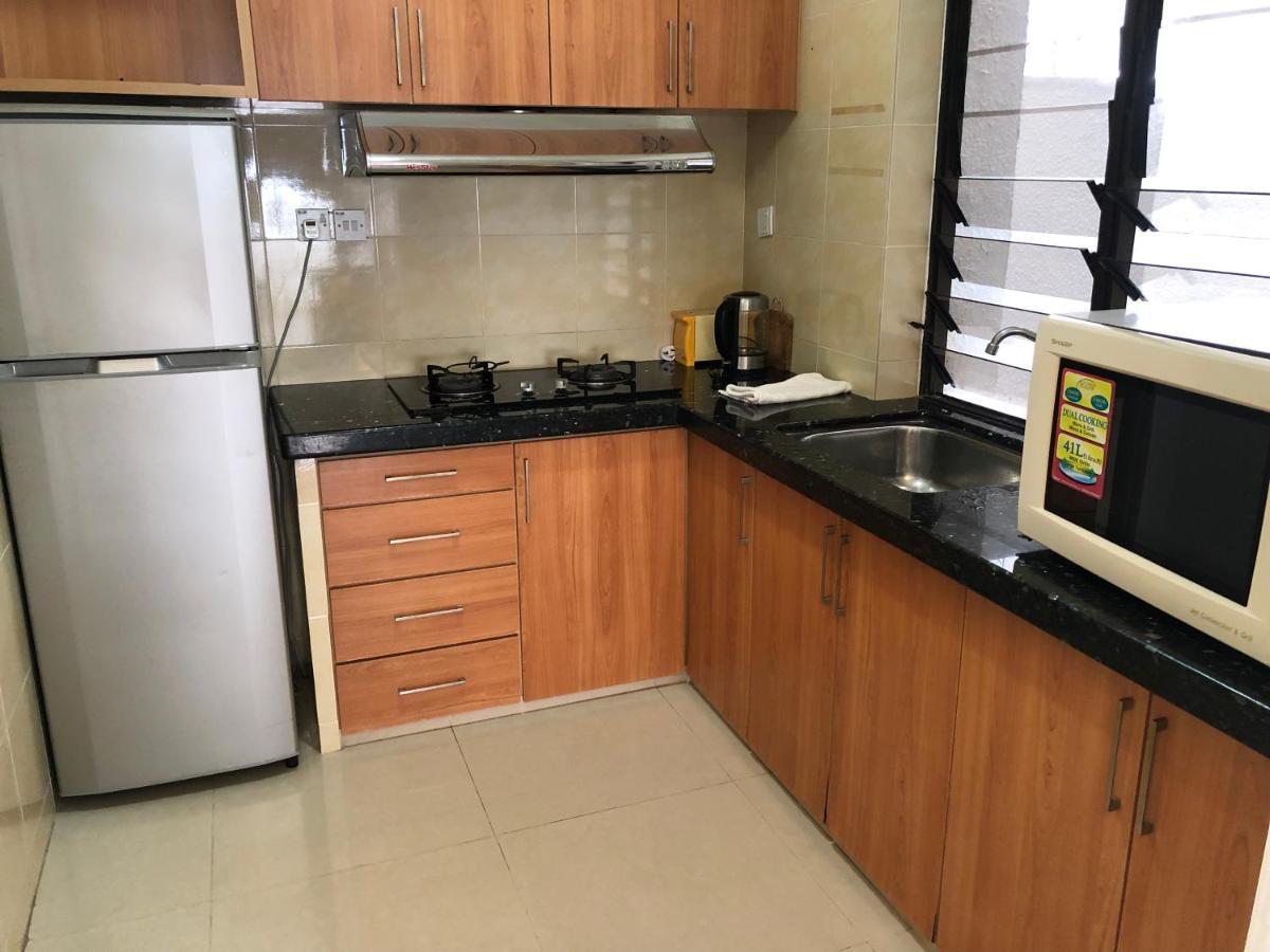 Beach Resort Home Stay Sri Sayang 05 Apartment Batu Ferringhi 2Bedroom Exteriör bild